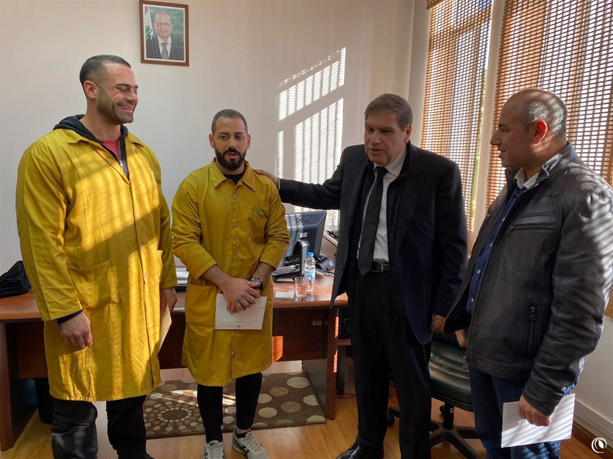 سقلاوي تفقّد عملية شراء المحاصيل في مؤسسة البترون واعطى توجيهاته بالاهتمام بالمزارعين وتفهُّم ظروفهم