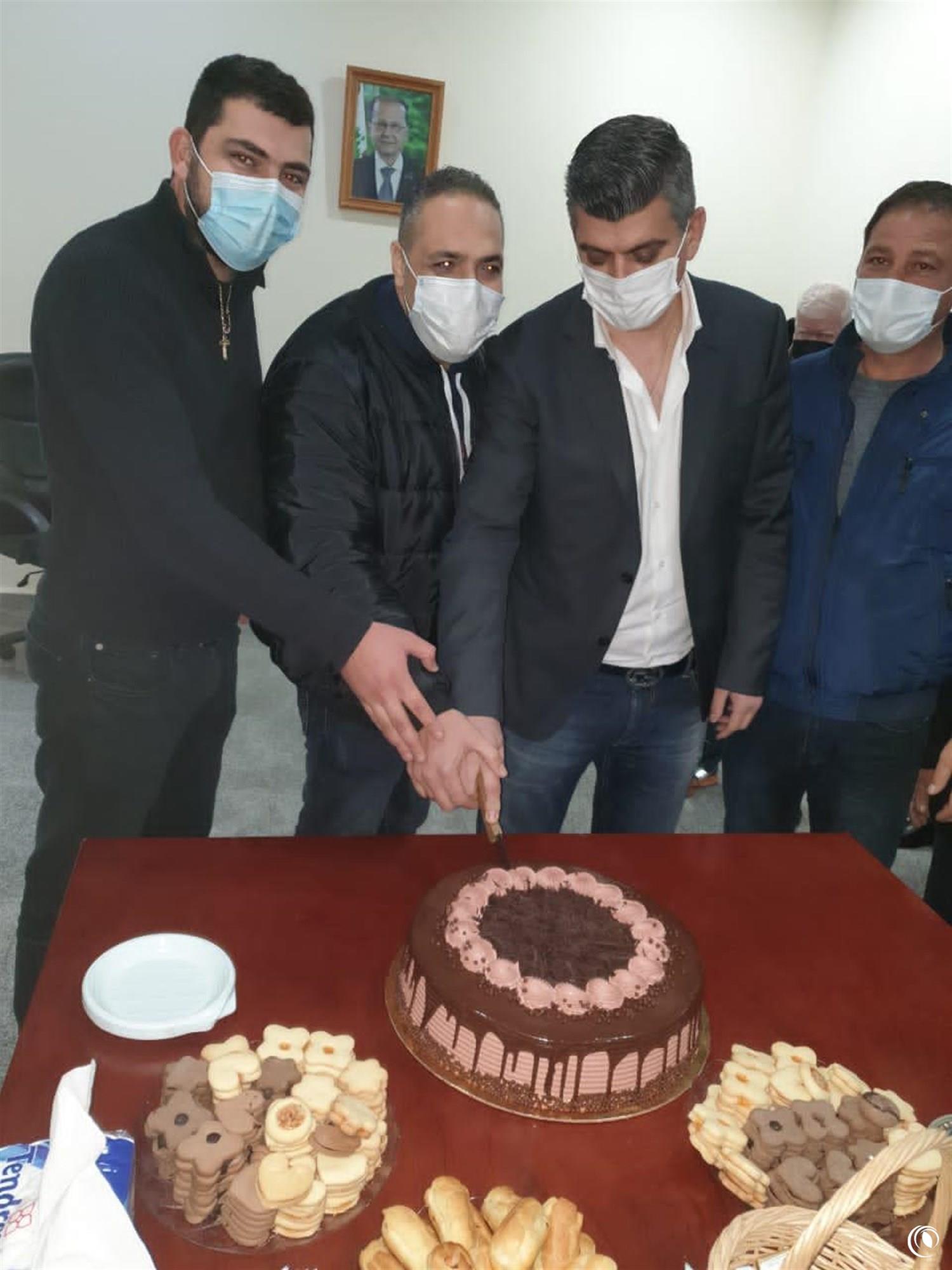 بلدية رميش تكرم لجنة استلام موسم ٢٠٢٠ وعربون تقدير لكل من مدير عام الريجي المهندس ناصيف سقلاوي ومدير الزراعة والمشترى المهندس جعفر الحسيني والخبير فادي فرج
