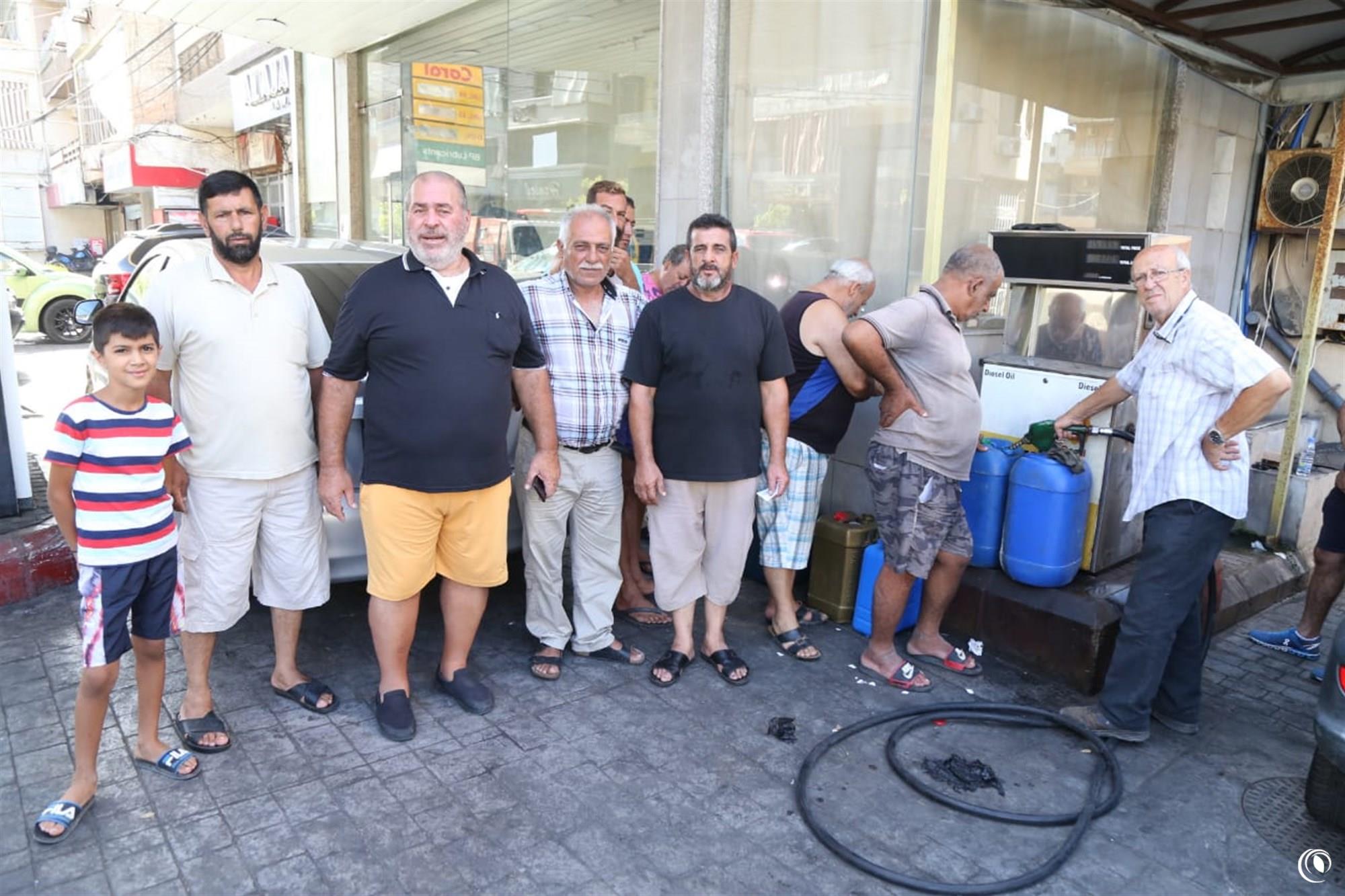 3500   ليتر مازوت هبة  من المهندس ناصيف سقلاوي لصيادي صور