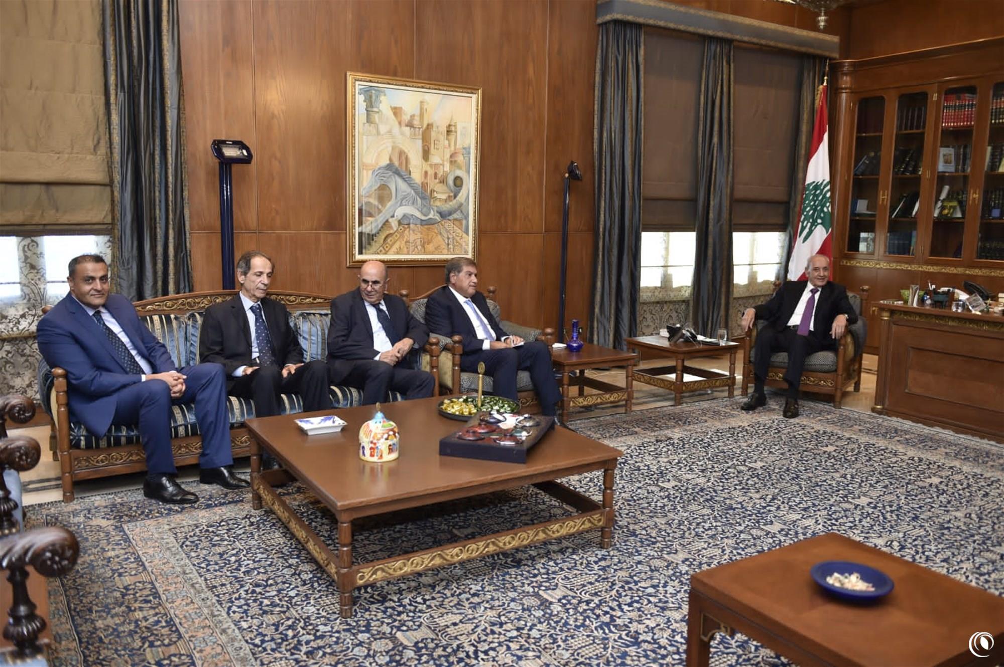 Berri briefed by a Regie delegation on the preparations for the purchase of crops